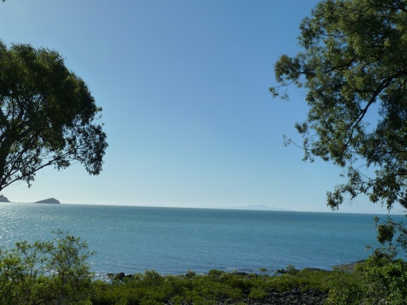 33 Blue Beach Blvd, Haliday Bay QLD 4740