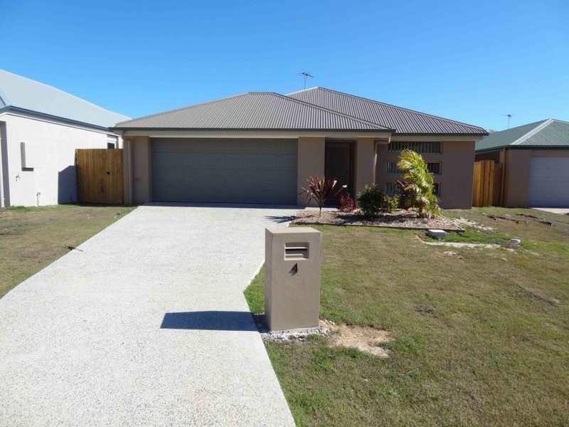 4 Warilla View, Blacks Beach QLD 4740