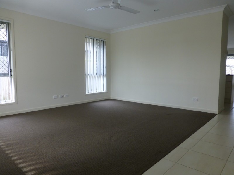 17 Elgans Parade, Rural View QLD 4740