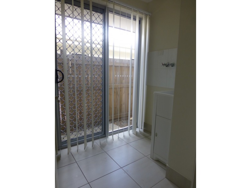 17 Elgans Parade, Rural View QLD 4740