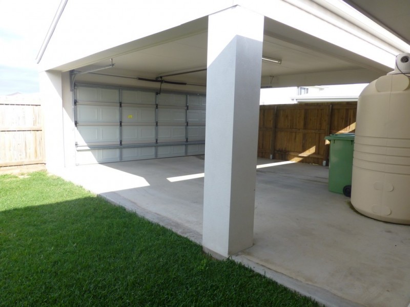 17 Elgans Parade, Rural View QLD 4740