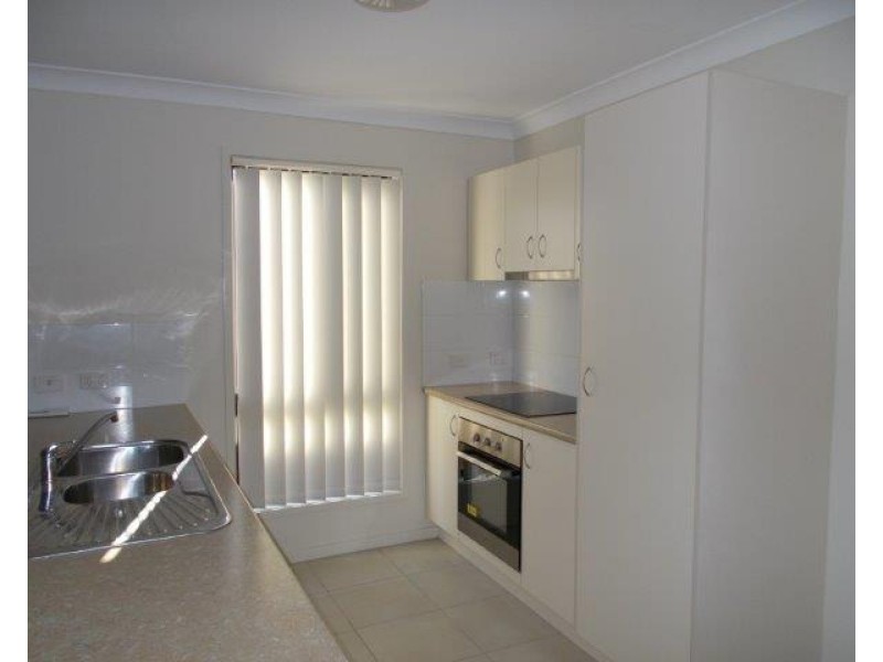 6 Holloways Court, Blacks Beach QLD 4740