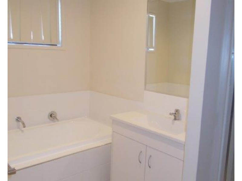 6 Holloways Court, Blacks Beach QLD 4740