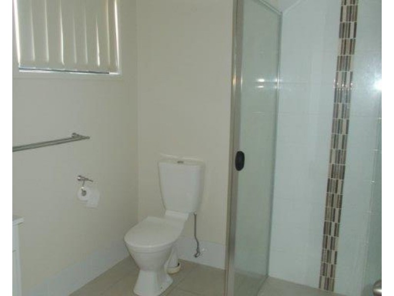 6 Holloways Court, Blacks Beach QLD 4740