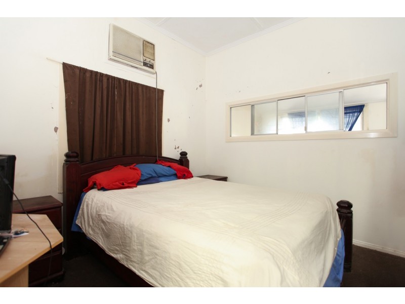 11 Lynch Street, East Mackay QLD 4740