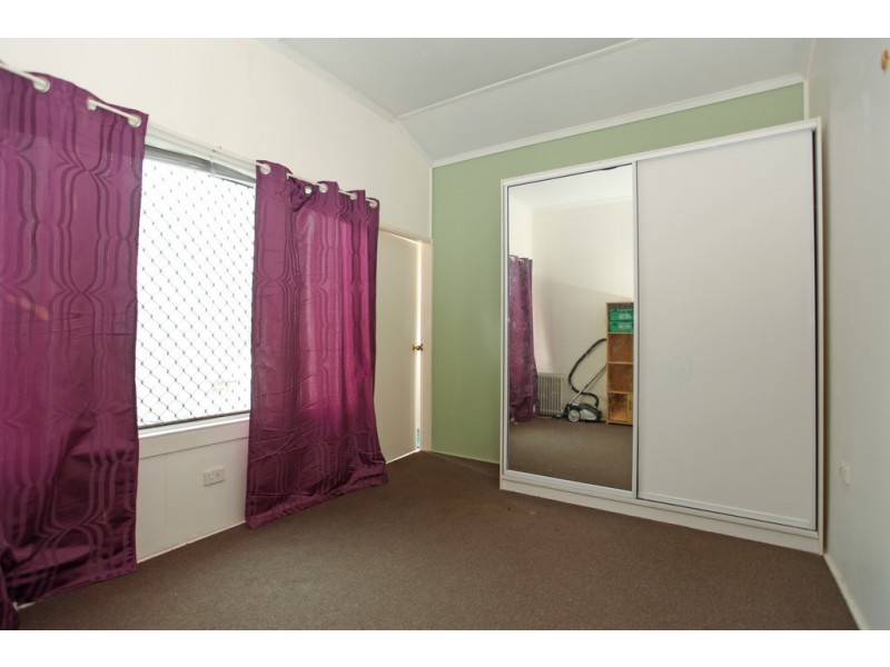 11 Lynch Street, East Mackay QLD 4740