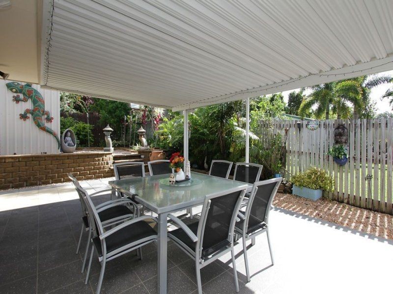 2 Ryan Court, Rural View QLD 4740