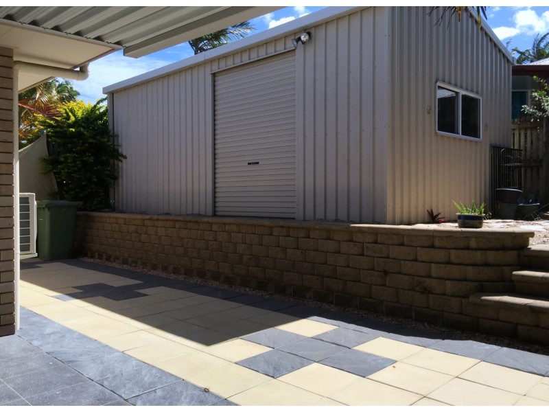 2 Ryan Court, Rural View QLD 4740