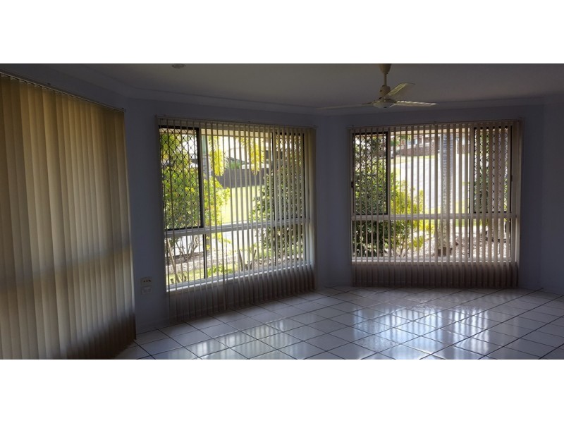 2 Ryan Court, Rural View QLD 4740