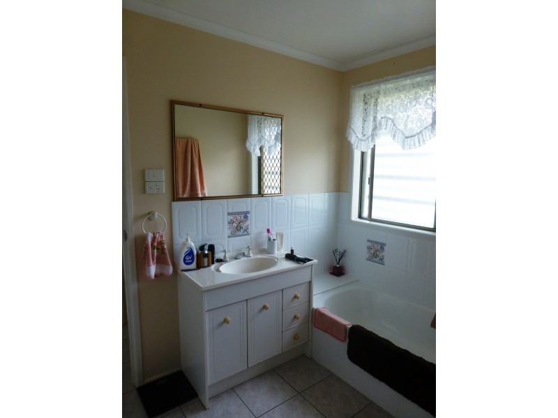 14 Barbat Court, Andergrove QLD 4740