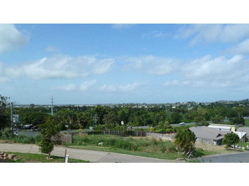 81 Cinnamon Drive, Glenella QLD 4740