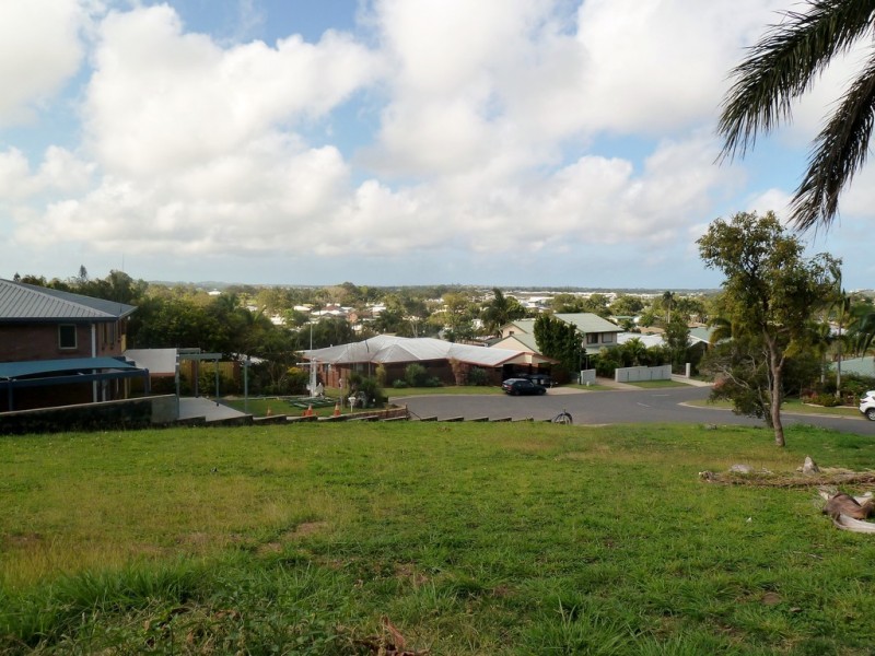 11 Outlook Crecent, Mount Pleasant QLD 4740