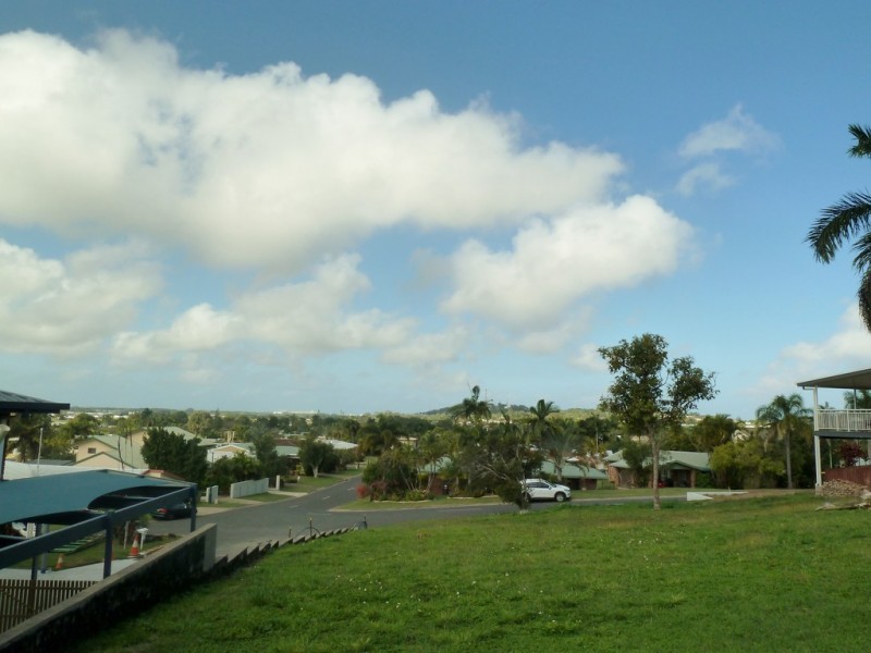 11 Outlook Crecent, Mount Pleasant QLD 4740