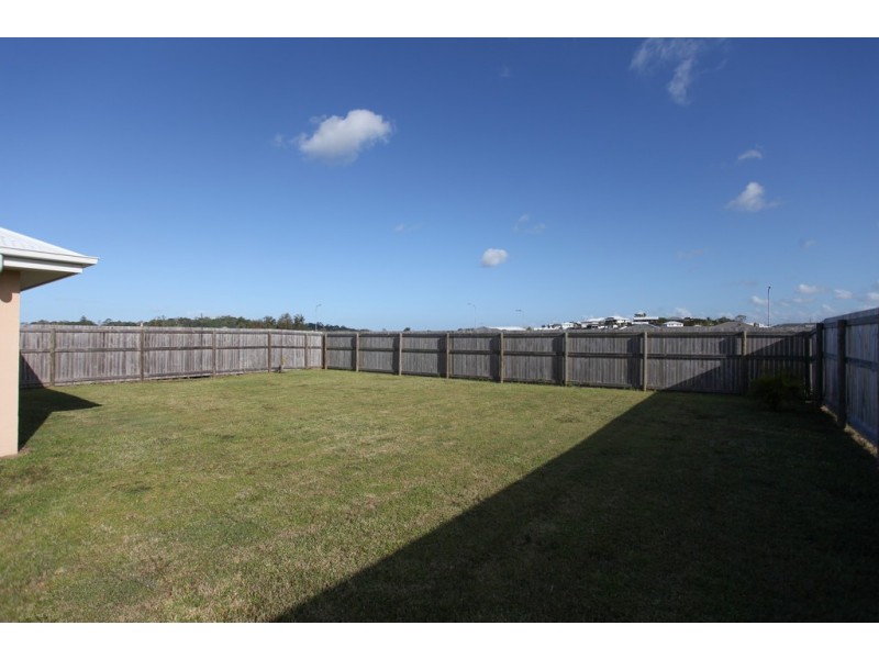 3 Williamtown Crt, Bucasia QLD 4750