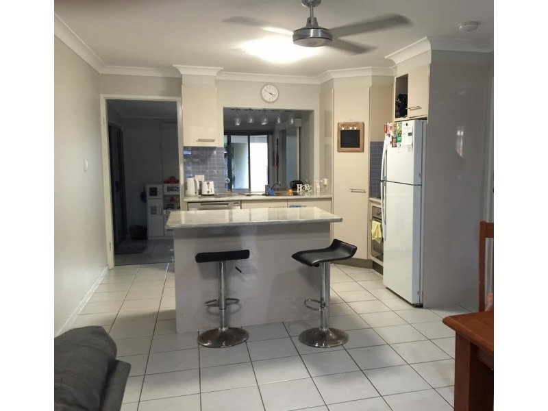 11 Searle Street, Bucasia QLD 4750