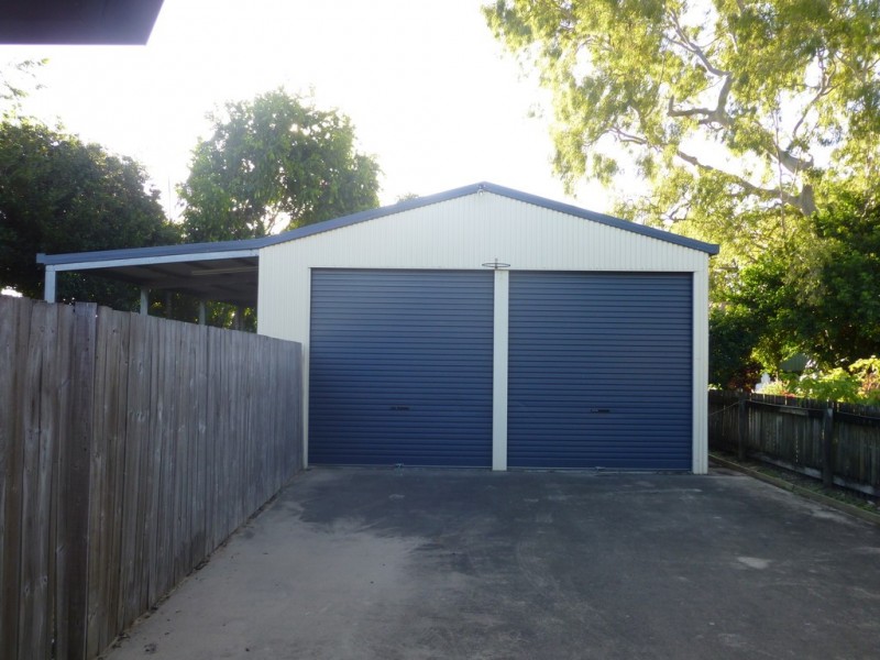 11 Searle Street, Bucasia QLD 4750