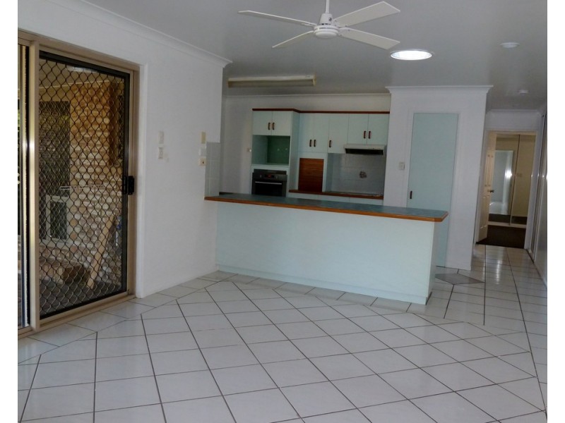 8 Kirkconell Street, Beaconsfield QLD 4740