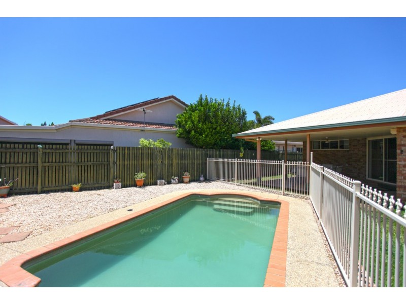 4 Katie Court, Ooralea QLD 4740
