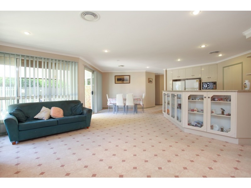 4 Katie Court, Ooralea QLD 4740