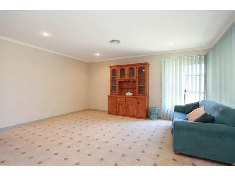 4 Katie Court, Ooralea QLD 4740