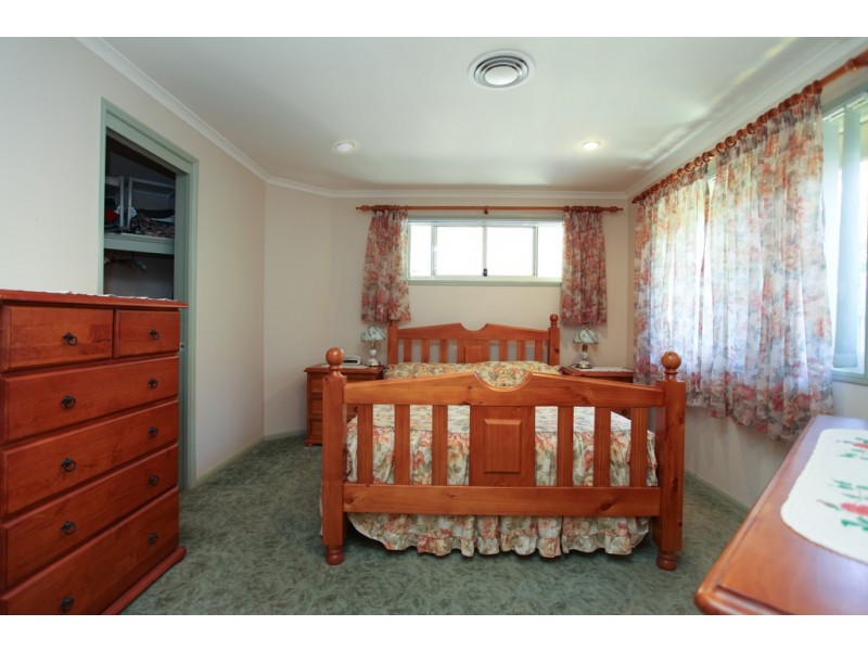 4 Katie Court, Ooralea QLD 4740