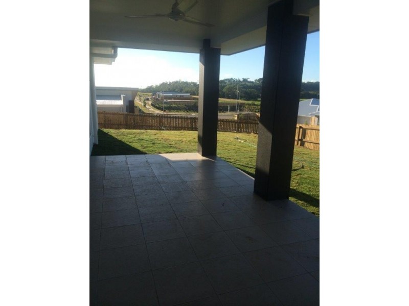 27 Eales Road, Rural View QLD 4740
