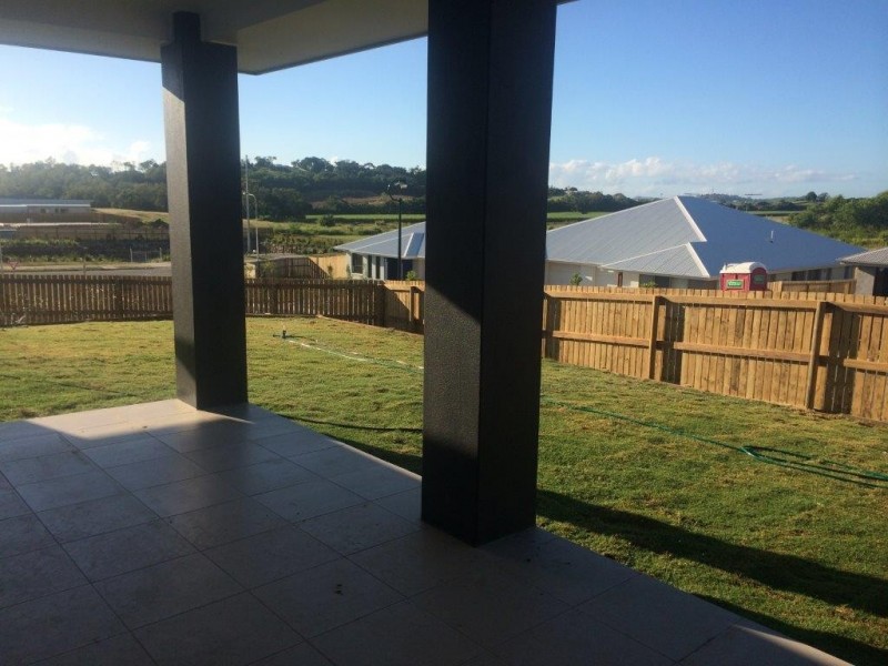 27 Eales Road, Rural View QLD 4740