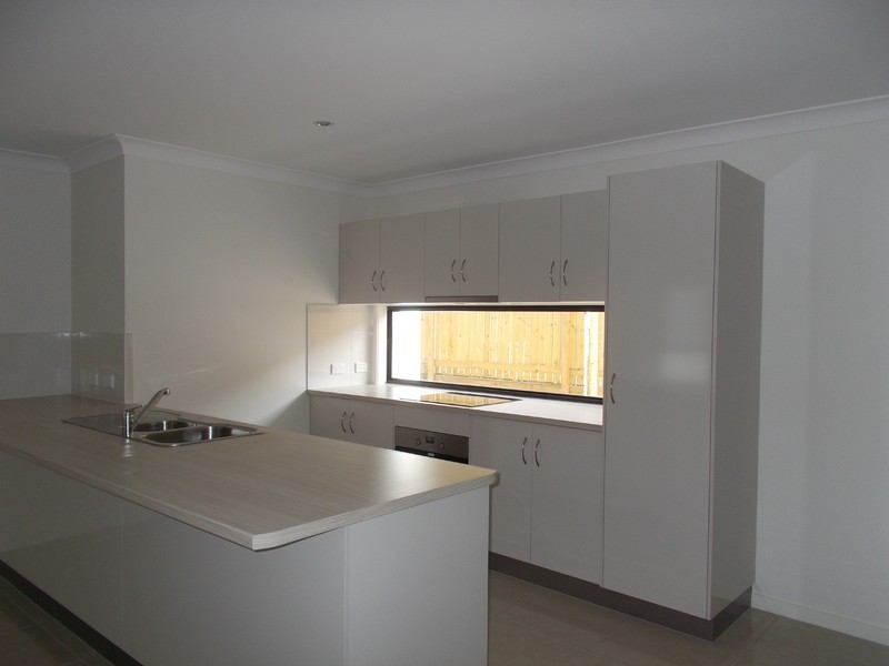 63 Caroval Drive, Rural View QLD 4740
