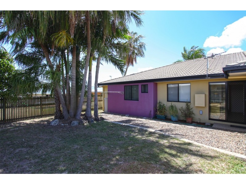 2 Avalon Dr, Rural View QLD 4740