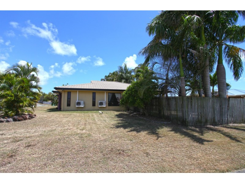 2 Avalon Dr, Rural View QLD 4740
