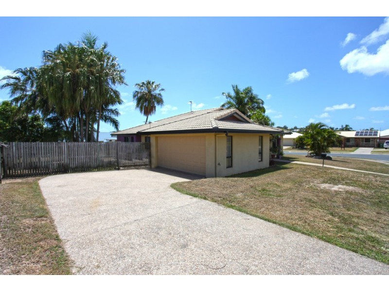 2 Avalon Dr, Rural View QLD 4740