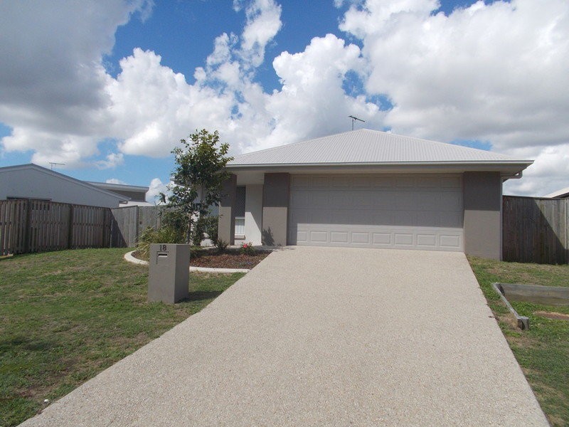 18 Newport Parade, Blacks Beach QLD 4740