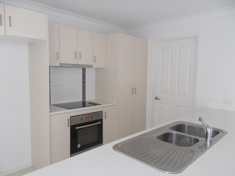 18 Newport Parade, Blacks Beach QLD 4740