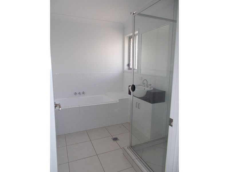 18 Newport Parade, Blacks Beach QLD 4740
