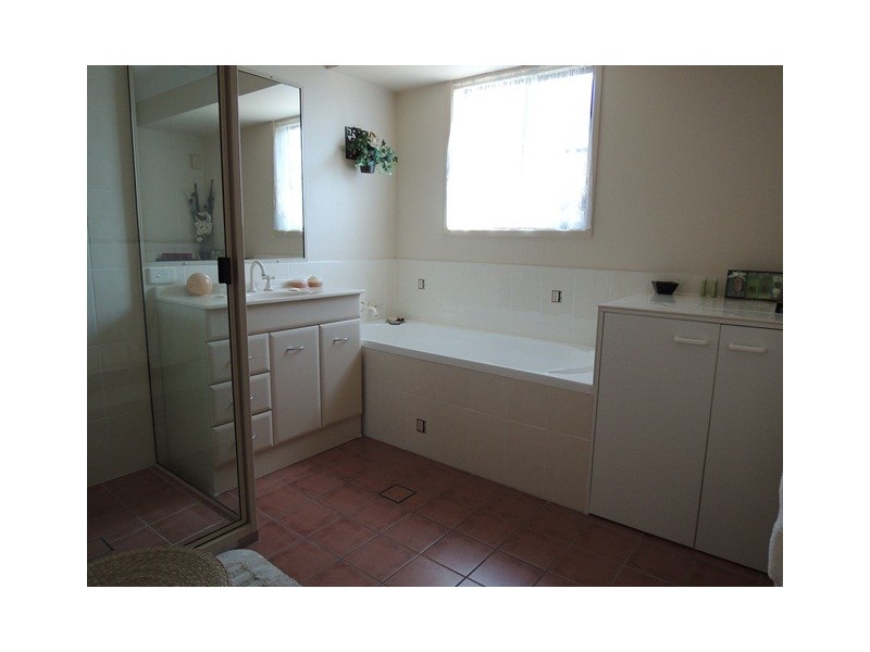 11 Dustwill Street, Eimeo QLD 4740