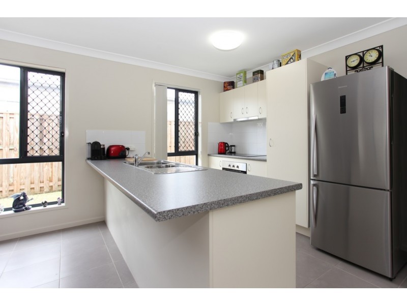 74 Scarborough Circuit, Blacks Beach QLD 4740