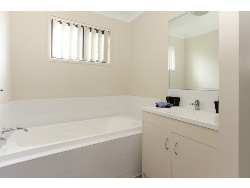 74 Scarborough Circuit, Blacks Beach QLD 4740