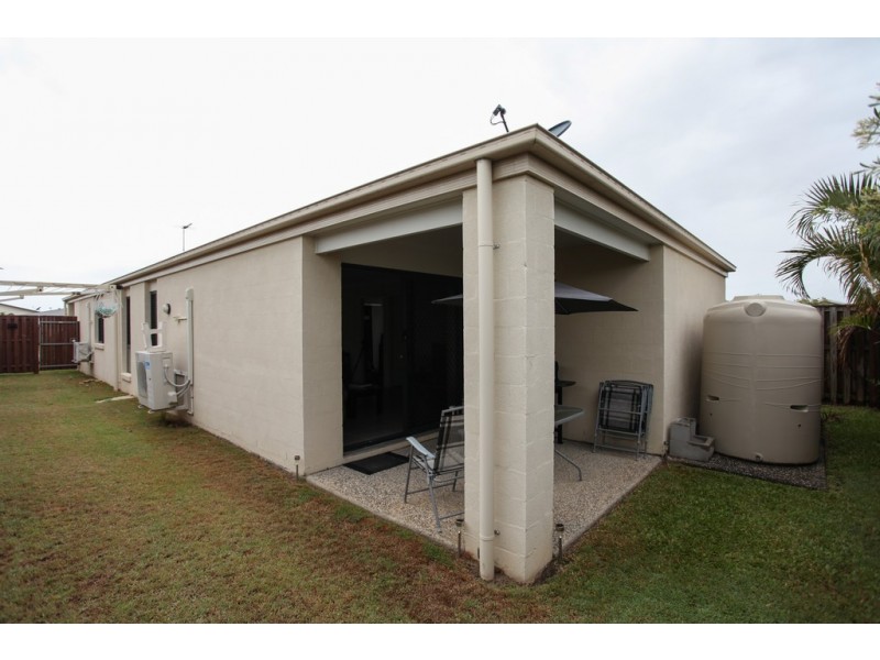 74 Scarborough Circuit, Blacks Beach QLD 4740