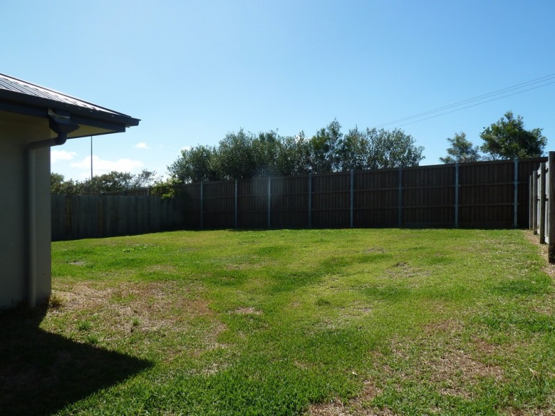 37 Phoenix Crescent, Rural View QLD 4740