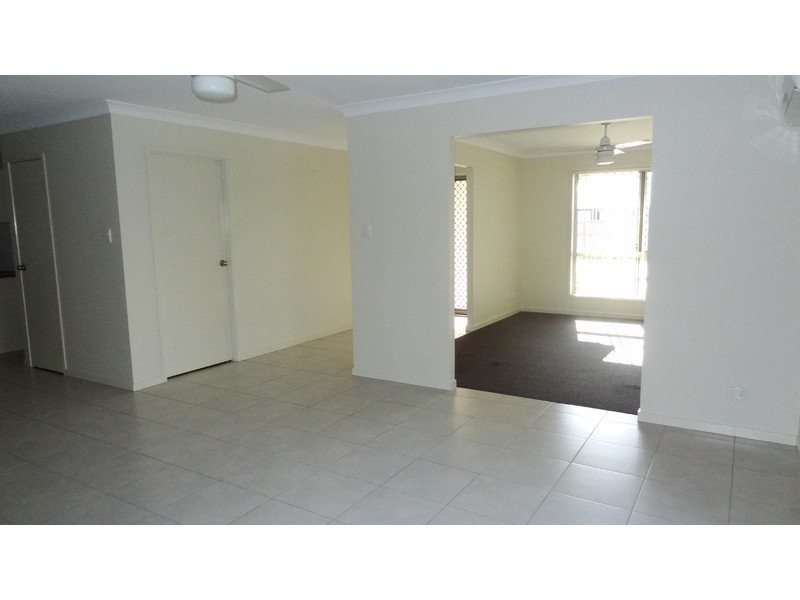 25 Scarborough circuit, Blacks Beach QLD 4740