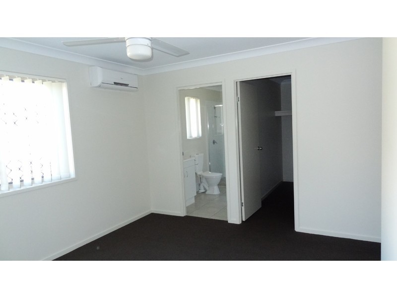 25 Scarborough circuit, Blacks Beach QLD 4740