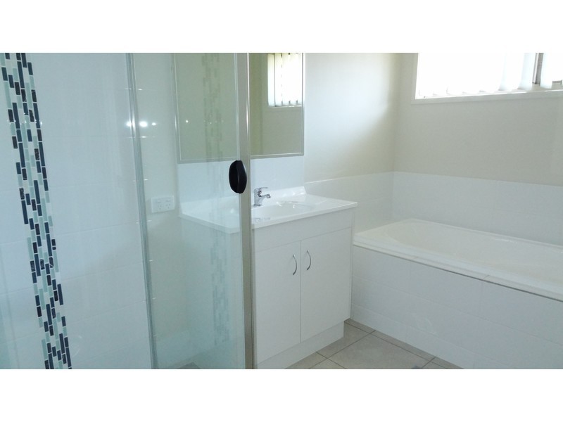 25 Scarborough circuit, Blacks Beach QLD 4740