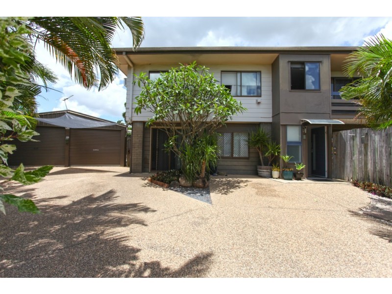 4 Burton Court, Rural View QLD 4740