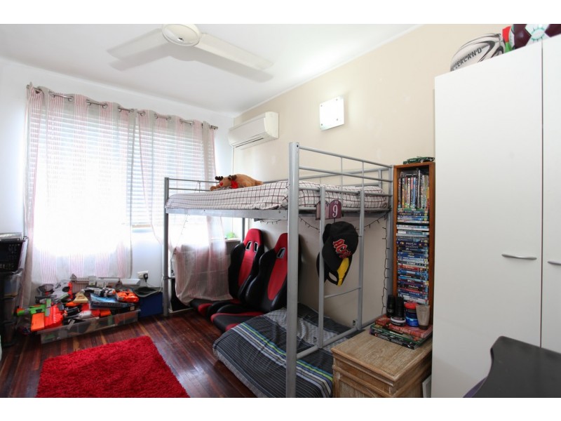 4 Burton Court, Rural View QLD 4740