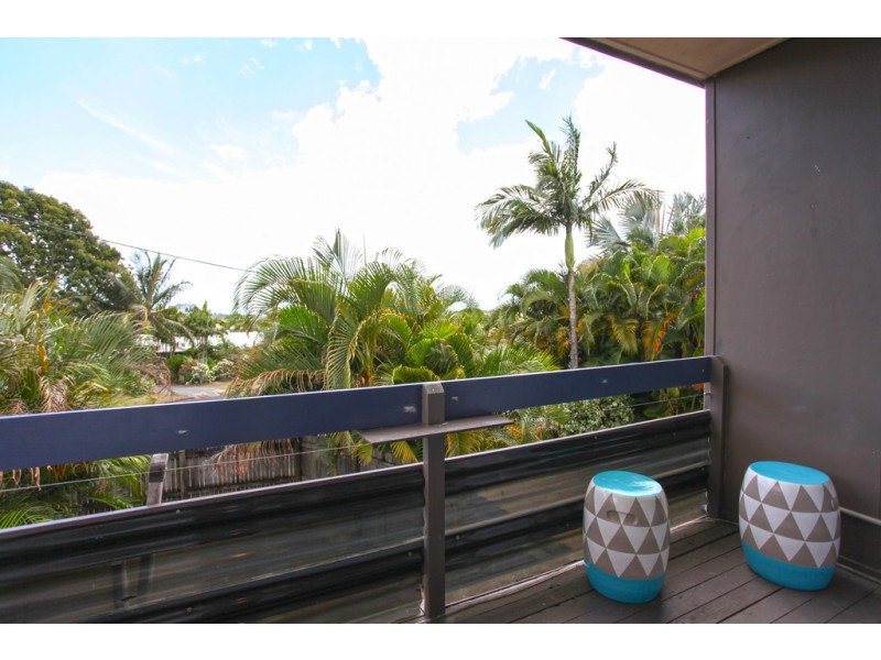 4 Burton Court, Rural View QLD 4740