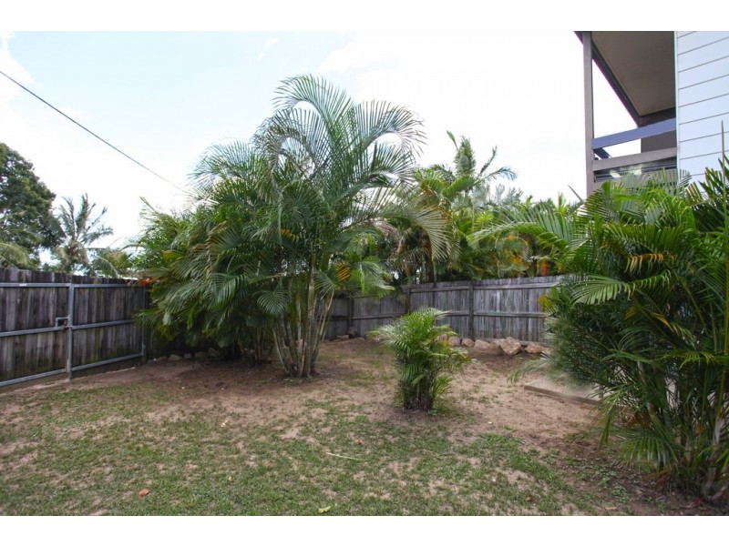 4 Burton Court, Rural View QLD 4740