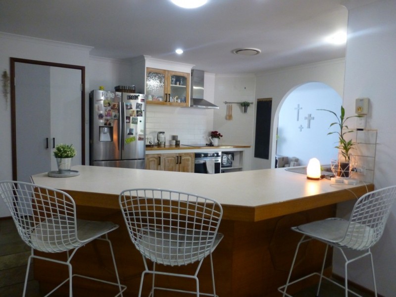 25 Sologinkins Drive, Rural View QLD 4740