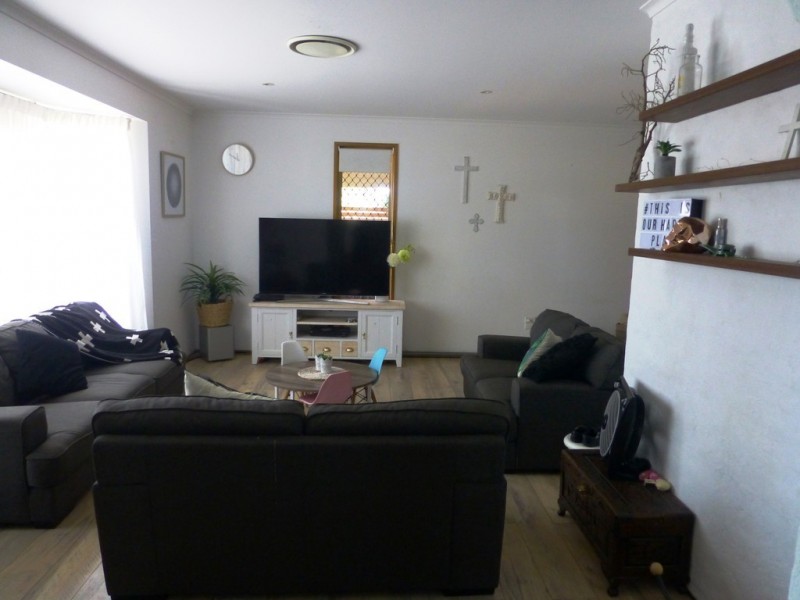 25 Sologinkins Drive, Rural View QLD 4740