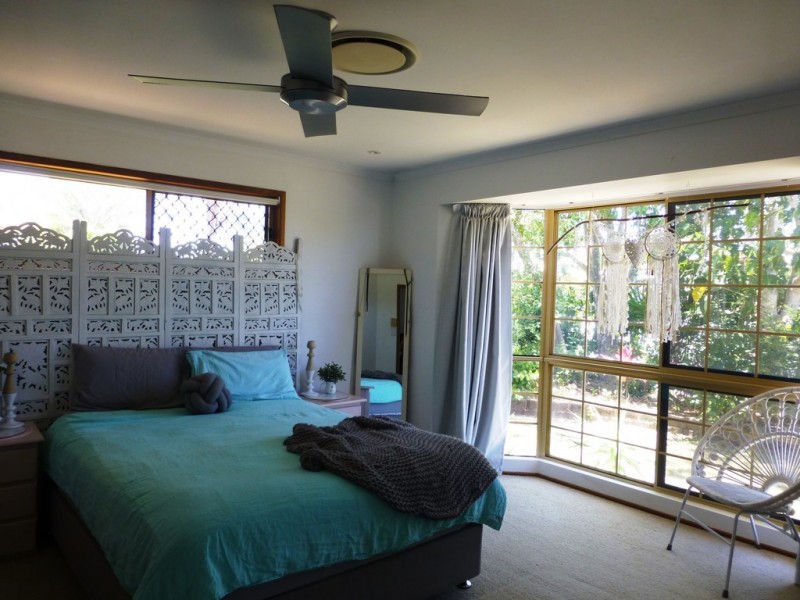 25 Sologinkins Drive, Rural View QLD 4740