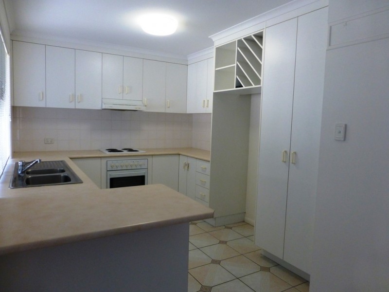 3/6 Peter Crt, Andergrove QLD 4740
